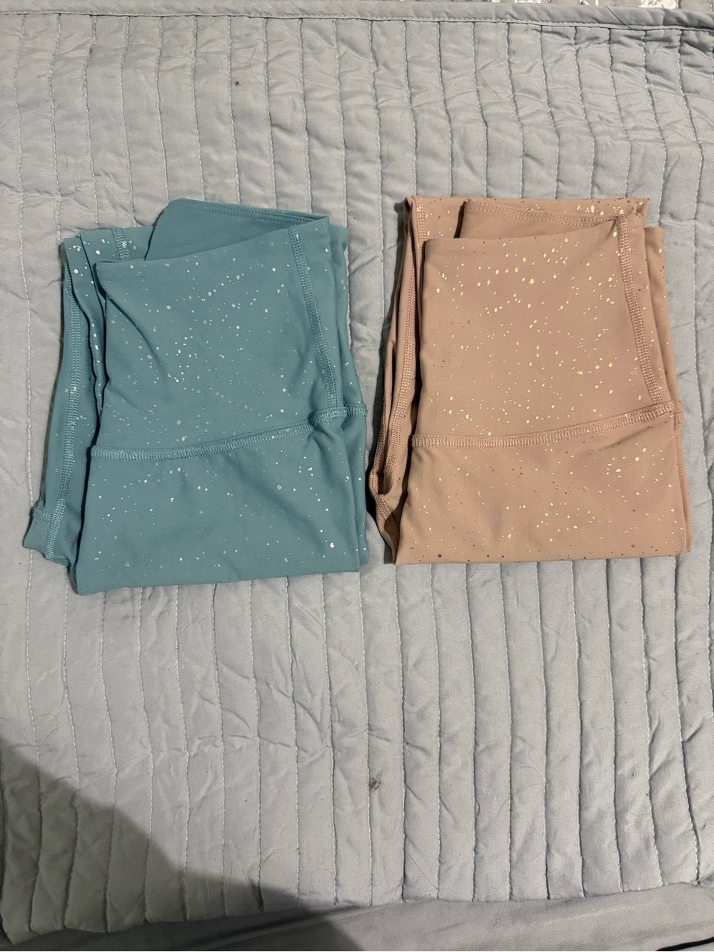 Beyond Yoga Alloy Ombré leggings in Blue/Silver and Blush/Gold